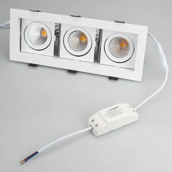 Фото #3 товара Светильник CL-KARDAN-S260x102-3x9W Warm (WH, 38 deg) (Arlight, IP20 Металл, 3 года)