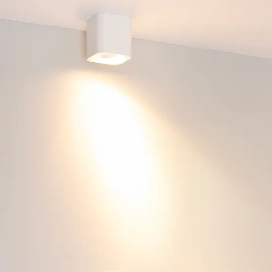 Фото #2 товара Светильник SP-ACENTO-S95x95-10W Warm2700 (WH, 20-45 deg, 230V) (Arlight, IP20 Металл, 5 лет)