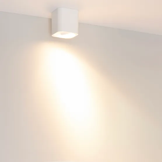 Фото #2 товара Светильник SP-ACENTO-S95x95-10W Warm3000 (WH, 20-45 deg, 230V) (Arlight, IP20 Металл, 5 лет)